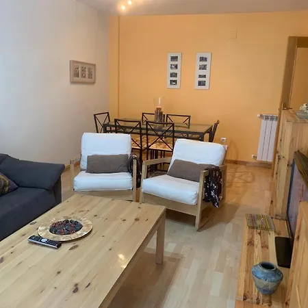 Apartamento En Descuentos En De 15 O Mas Dias Lägenhet Jaca